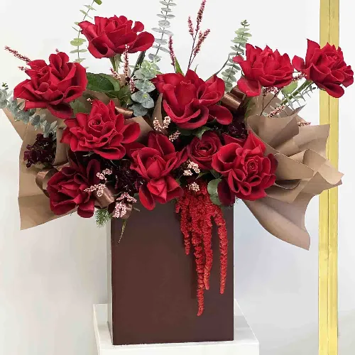 باکس گل رز طنین عشق 1401008