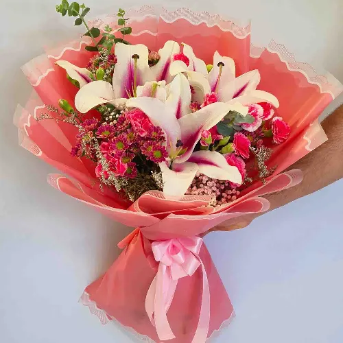 دسته گل لیلیوم آدرینا کد 1002107