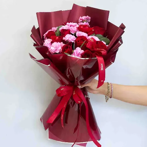 دسته گل تولد ژینا کد 1001604