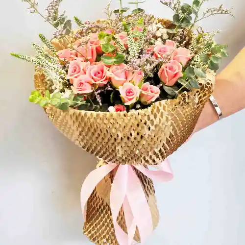 دسته گل بردیا کد 1001707